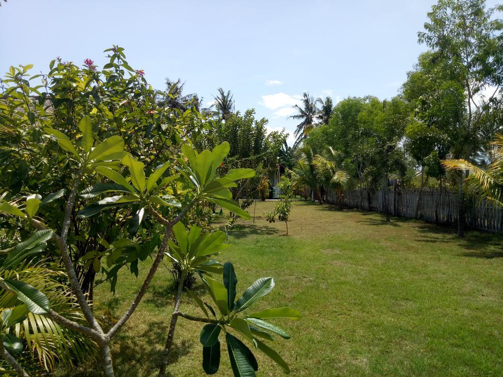 Rose Bungalow Hotel Pemenang Exterior foto