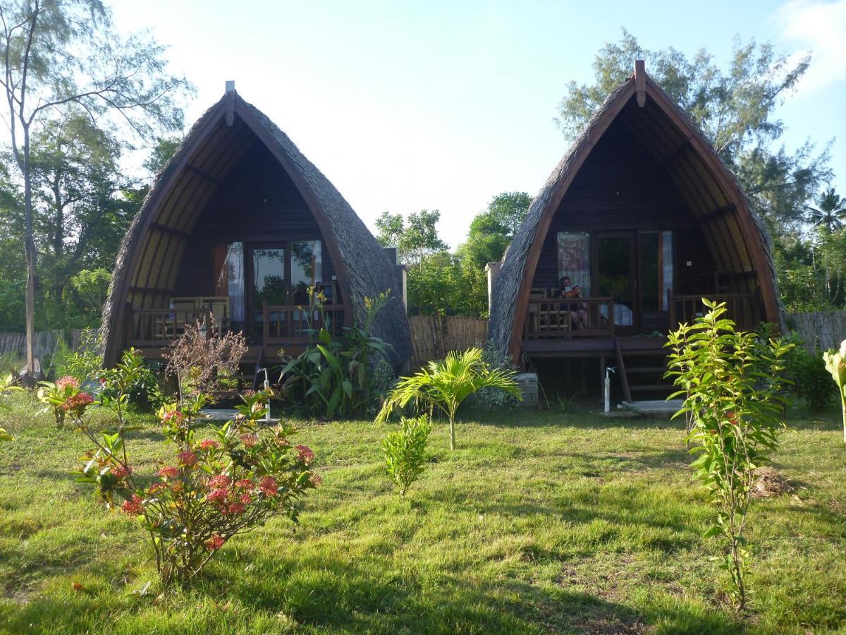 Rose Bungalow Hotel Pemenang Exterior foto